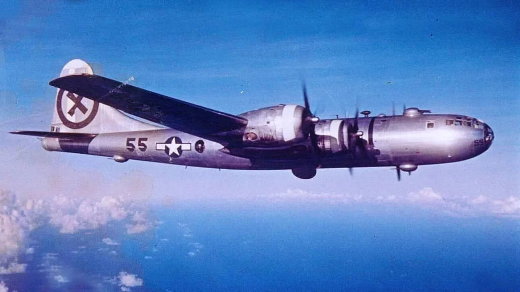 بمباران اتمی هیروشیما و ناکازاکی 1945 1 b 29 superfortress teaser image
